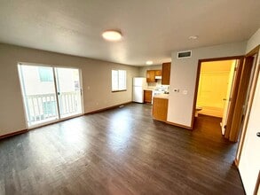 Building Photo - 4524 Twain Cir