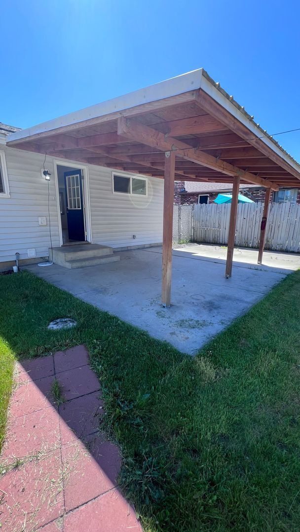 Foto del edificio - 4 bedroom 2 bath home Available Now!!!