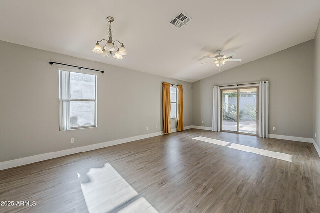 Building Photo - 13930 W Country Gables Dr