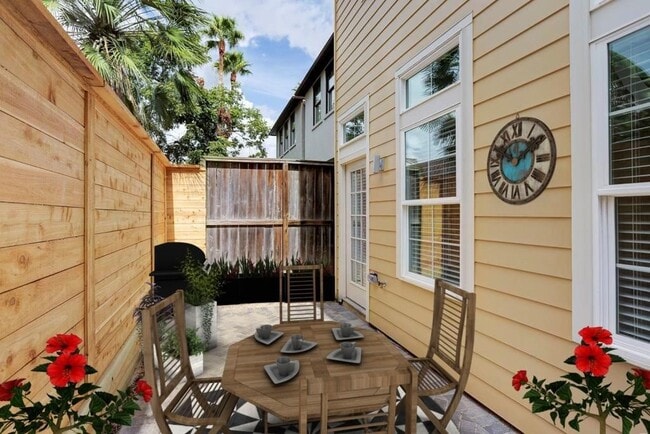 Foto del edificio - 1522 Dunlavy St