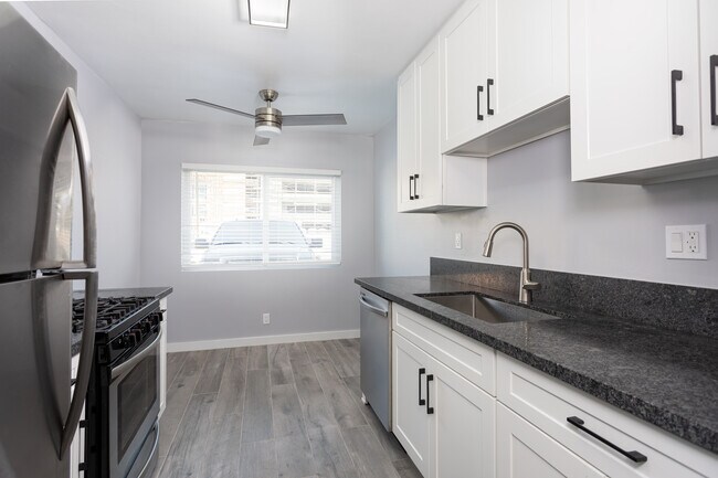 Foto del edificio - Apex Apartment Homes