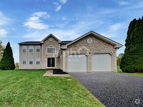 Building Photo - 21 W Fieldstone