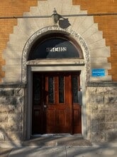 Building Photo - 4852 S Prairie Ave