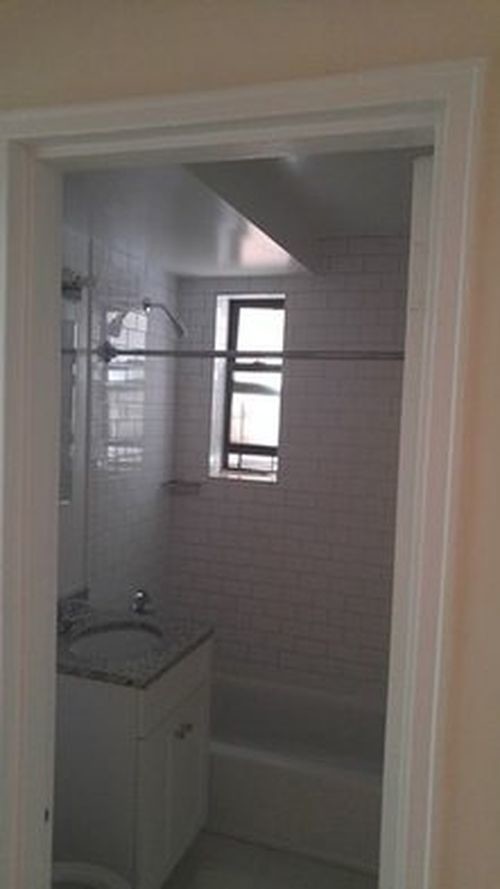 Foto del edificio - 10240 62nd Ave