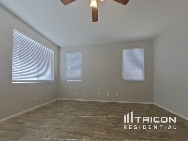 Building Photo - 7703 S 68th Dr