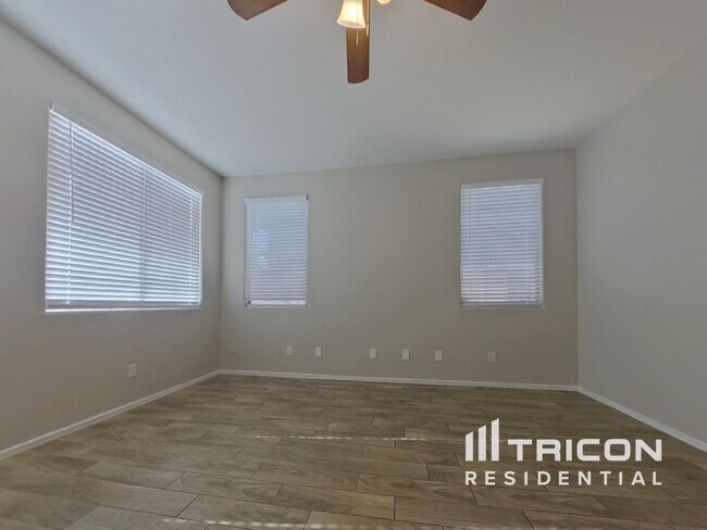 Foto del edificio - 7703 S 68th Dr