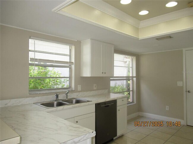 Foto del edificio - 4055 Forecast Dr