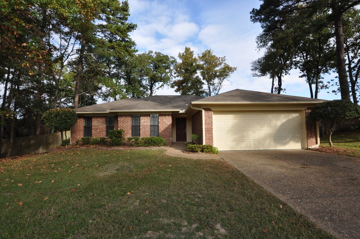 Foto principal - Coming Soon: Stunning 3 Bedroom, 2 Bathroo...