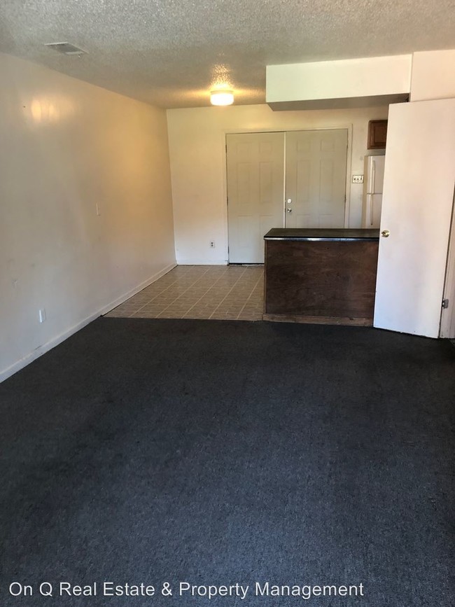Building Photo - 2723 Curtview Dr