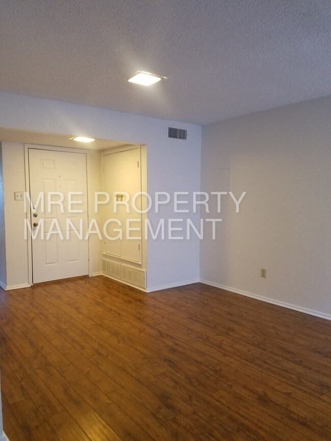 Foto del edificio - 3413 W 5th St