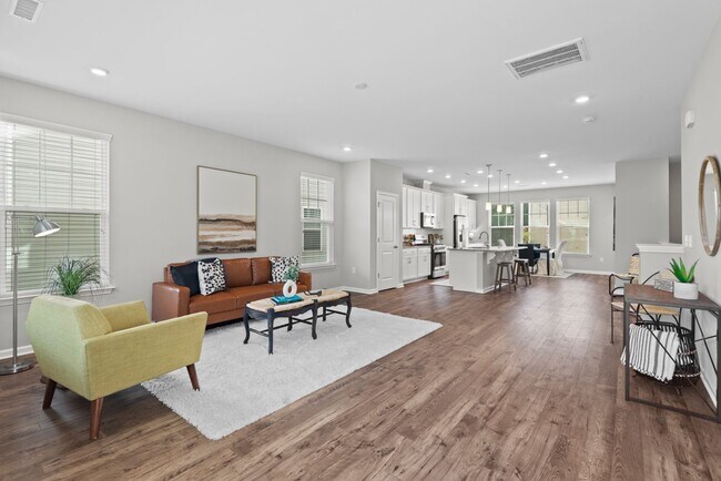 Foto del edificio - 1136 Commack Dr