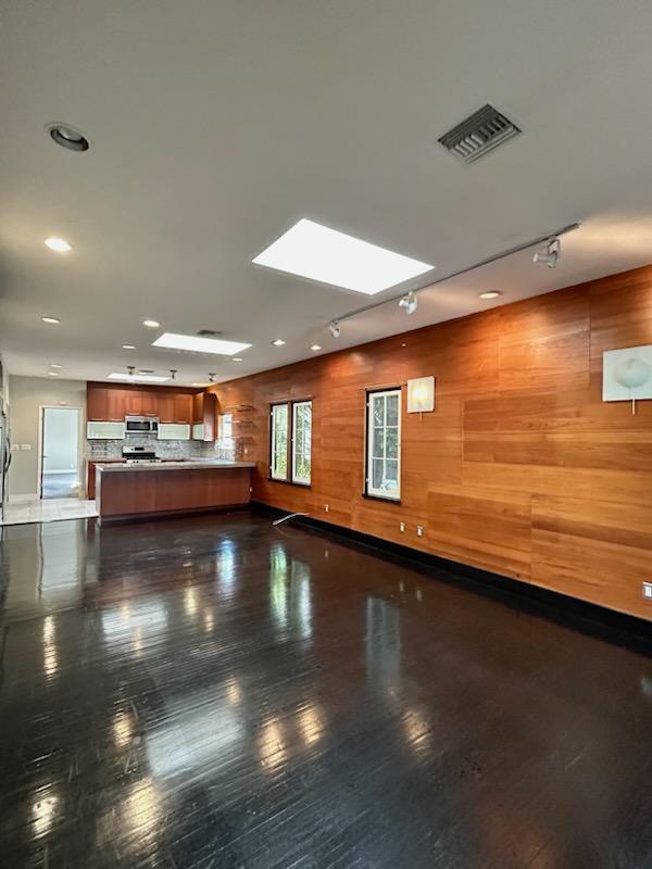 Foto del edificio - 1031 N Croft Ave