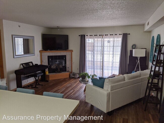 Building Photo - 2871-2875 Coral Ct