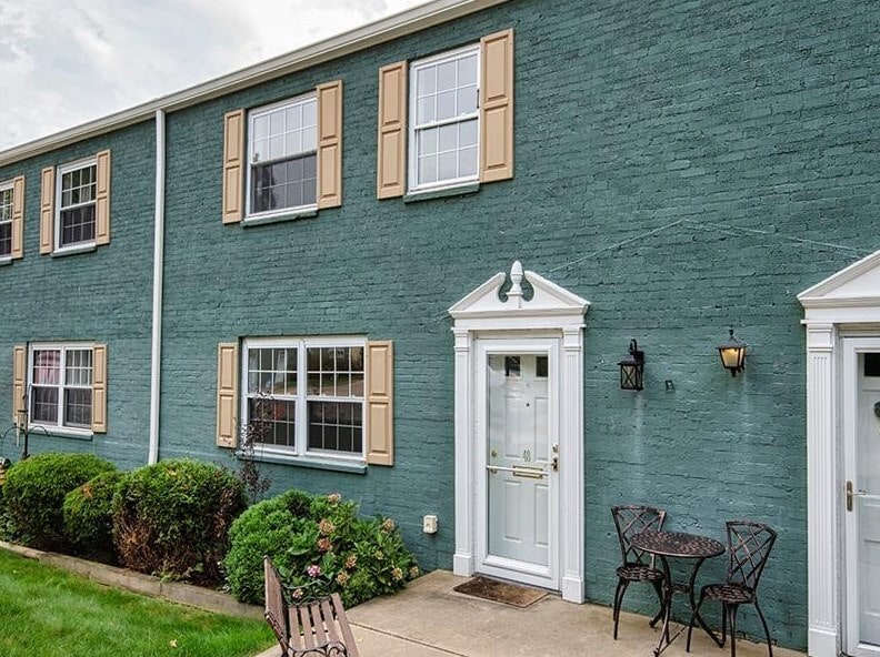 48 Chapel Dr Unit 48, Pittsburgh, PA 15237 Condo for Rent in