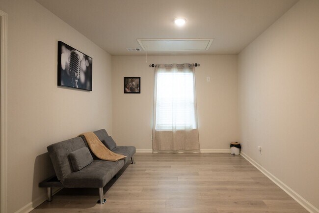 Foto del edificio - 2957 Cottage Ln