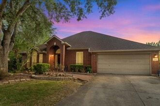Building Photo - 23242 Willow Canyon Dr