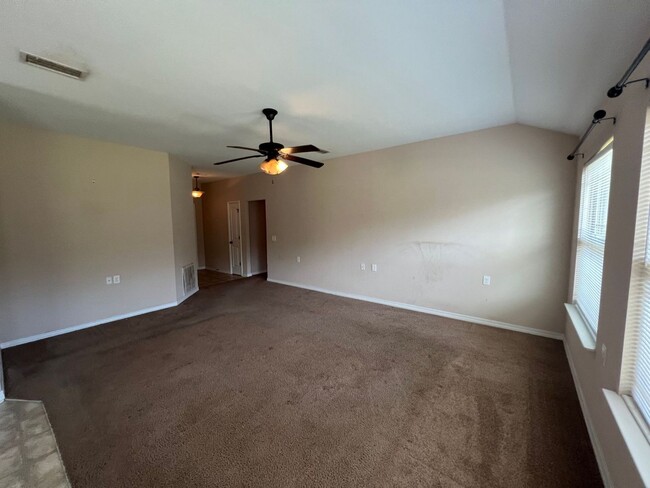 Building Photo - Pace - Willow Glen - 3 bedroom, 2 bathroom