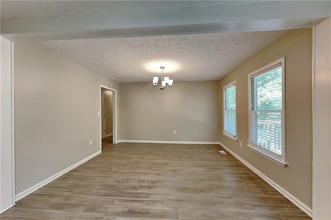 Foto del edificio - 4125 Inola Trail NE