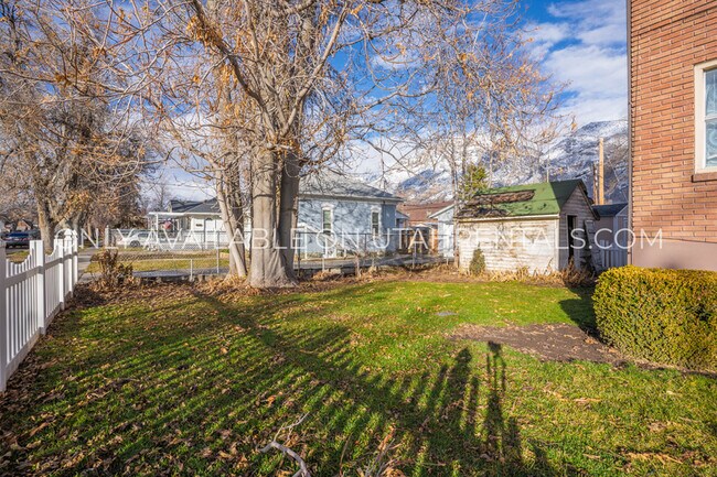 Building Photo - 411 E 300 S
