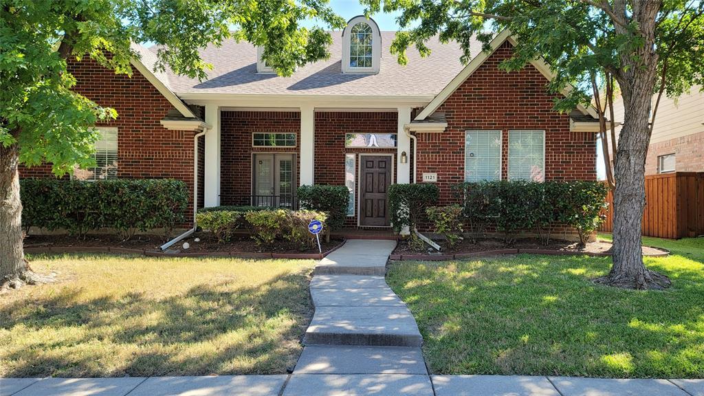 Primary Photo - 1121 Lamplight Way