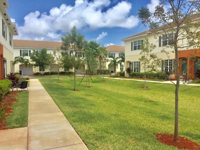 Foto del edificio - 720 SW 2nd Terrace