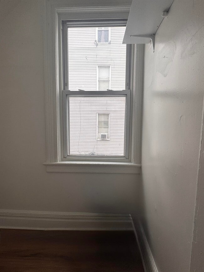 Foto del edificio - 318 Randolph Ave