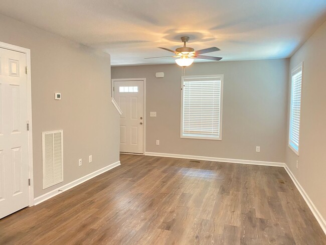 Building Photo - Brand New 2 Story Duplex!!  Close to Downt...