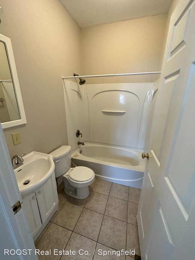Building Photo - 3 br, 2 bath House - 1328 Broadway St