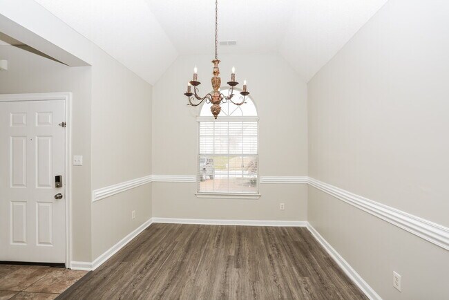 Building Photo - 585 Wesley Woods Dr