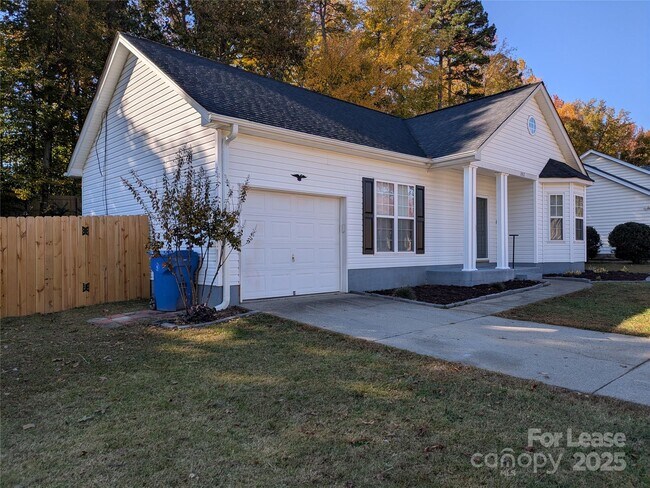 Building Photo - 152 Everett Park Dr