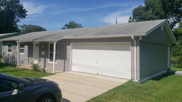 Foto principal - 2106 Elm St