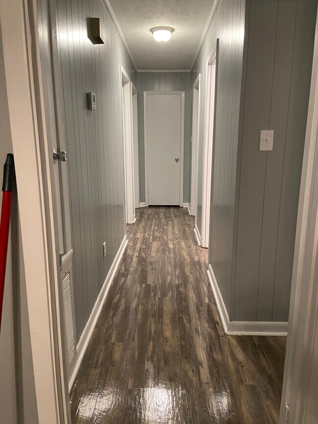 Hall - 615 W Vine St