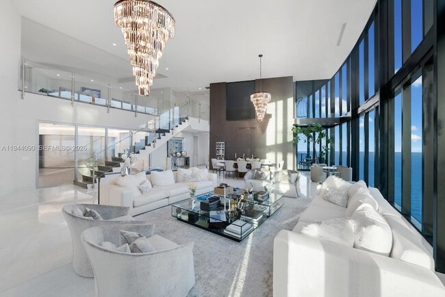 Foto del edificio - 18555 Collins Ave