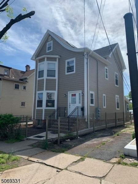 Building Photo - 344 Franklin St