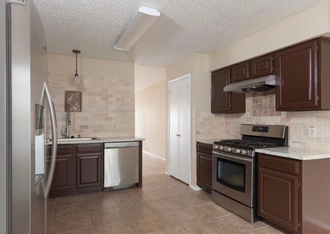 Foto del edificio - 11807 Dellfern Ct