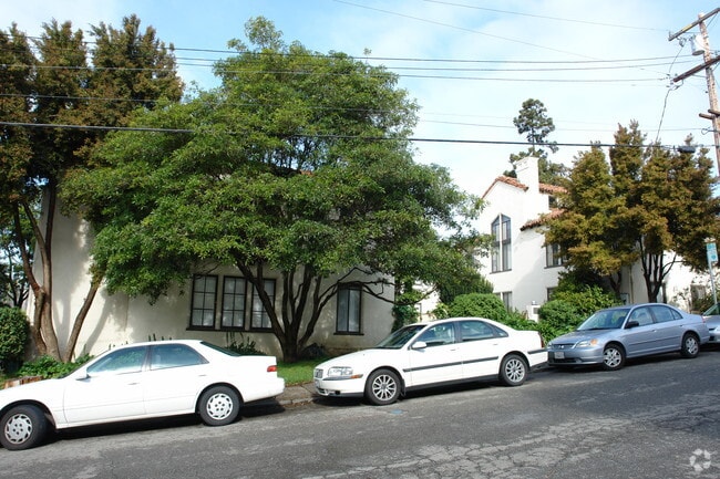 Building Photo - 1700 Le Roy Ave