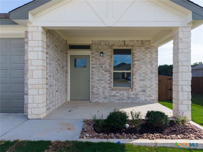 Building Photo - 505 Adley Ave