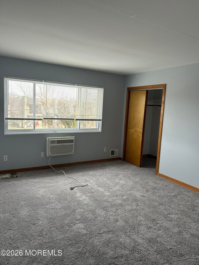 Foto del edificio - 732 Ocean Ave N