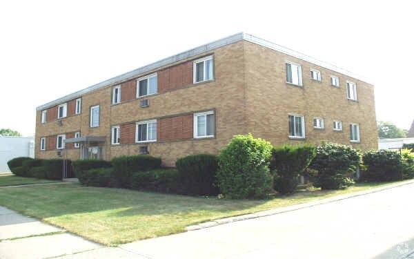 Building Photo - 4325 Ridge Rd