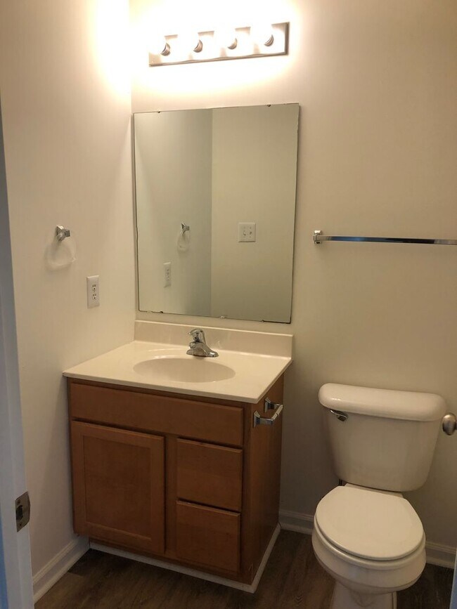 Foto del edificio - Coming soon - 3 bedroom, 2.5 bath condo in...