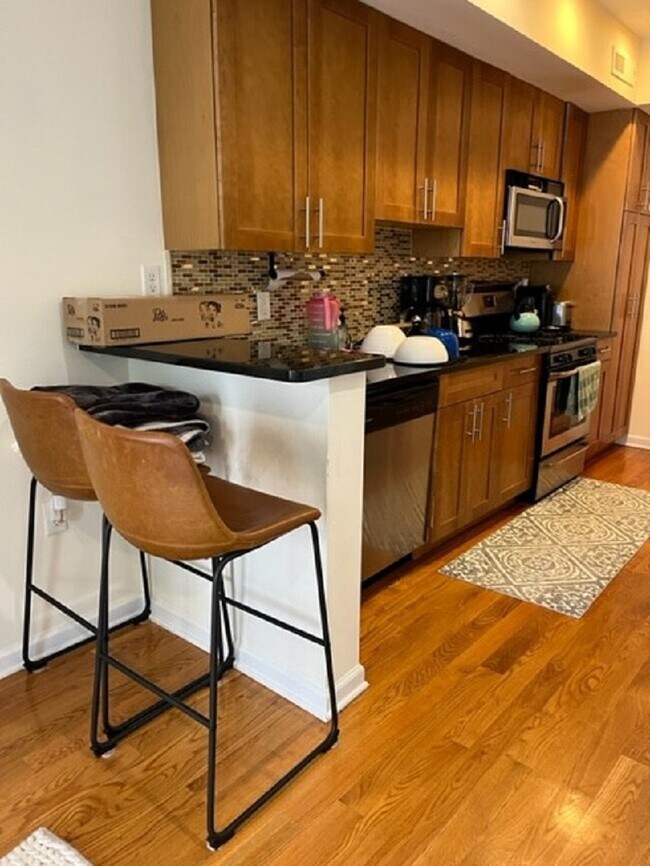 Foto del edificio - 525 Adams St