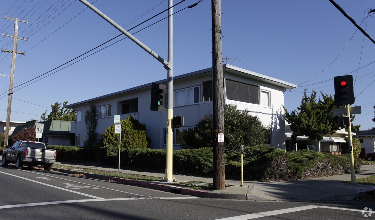 Building Photo - 1488 Bancroft Ave