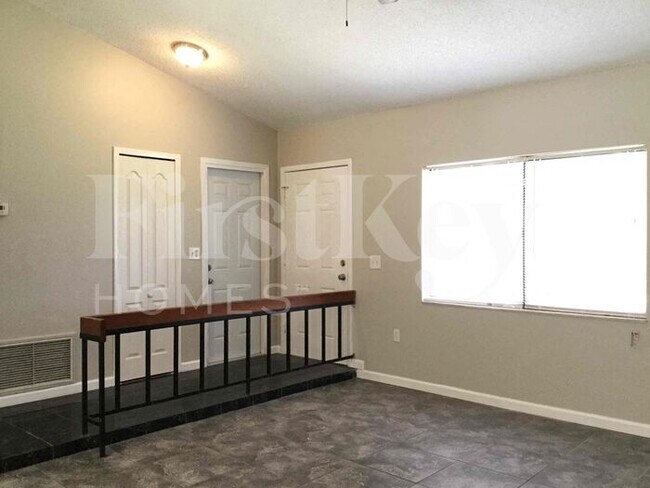 Building Photo - 649 Nardello Dr