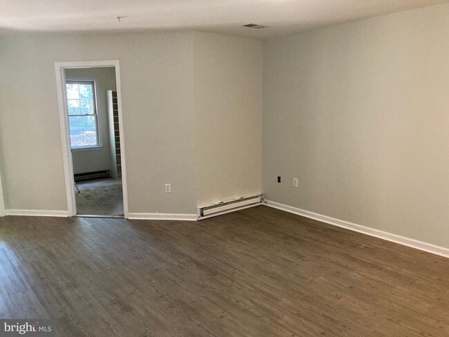 Foto del edificio - 1321 Lindsay Ln