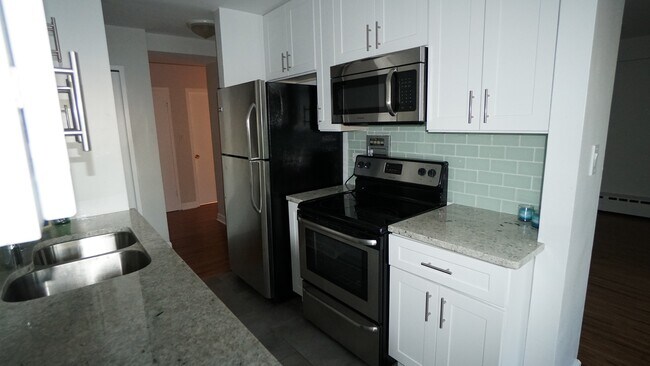 Foto del edificio - 3410 N Lake Shore Dr
