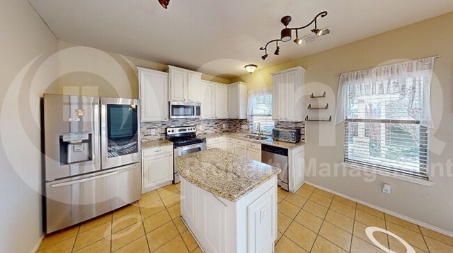 Building Photo - 404 Cypress Hill Dr