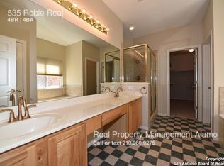 Building Photo - 535 Roble Real