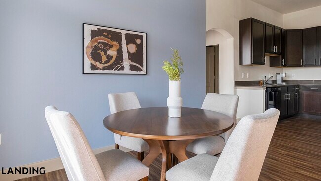 Foto del edificio - 24530 Gosling Rd