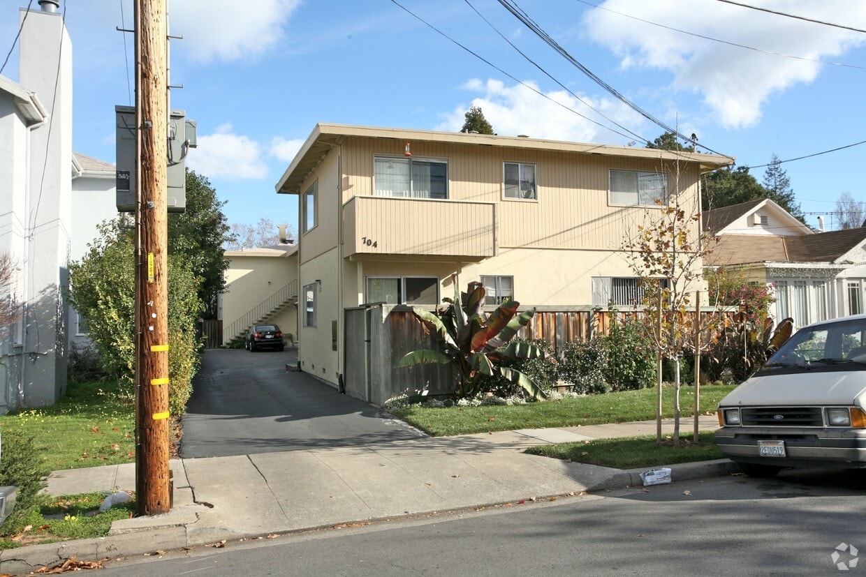 Primary Photo - 704 Prospect Row
