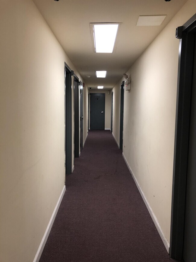Foto del edificio - 5830 N 16th St